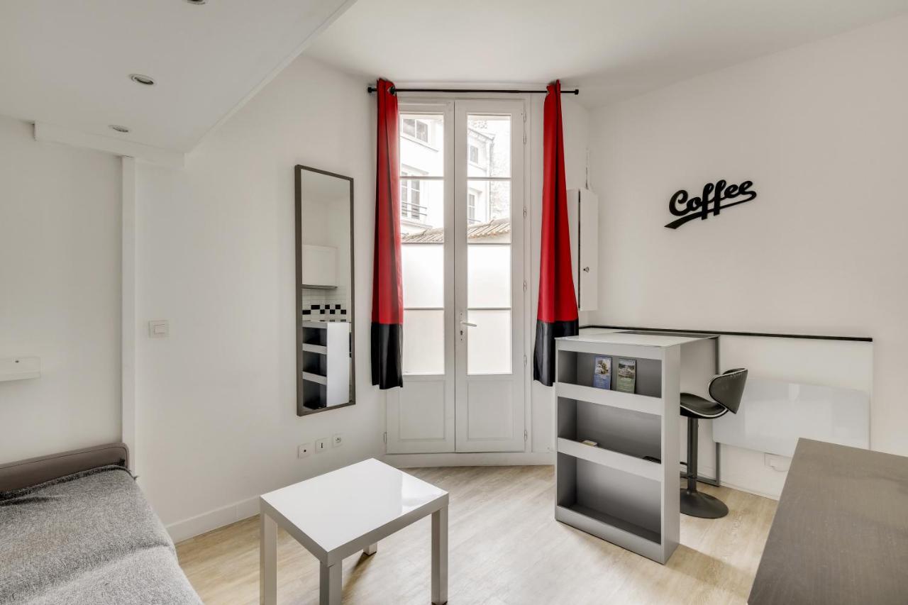 Le Black And White - Trianon Versailles Luaran gambar